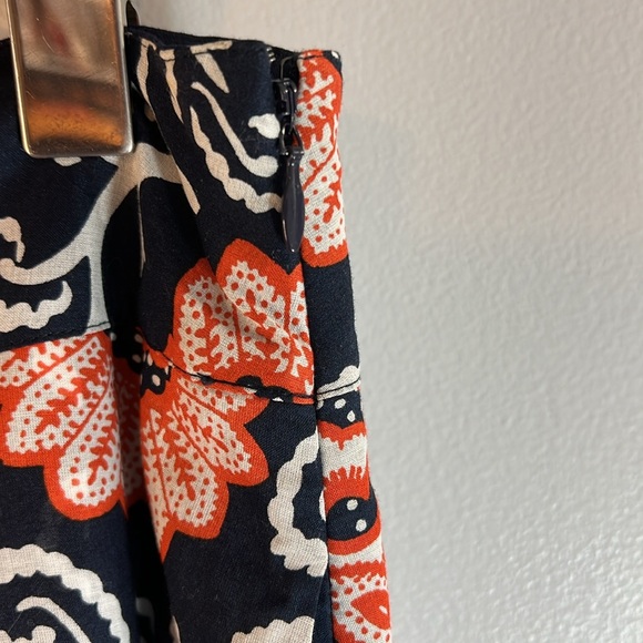TALBOTS Navy and Orange Floral Pleated Skirt with Pockets Size 8 - Picture 6 of 10